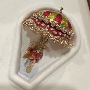 Vintage Estée Lauder Pretty Parasol Compact for Solid Perfume